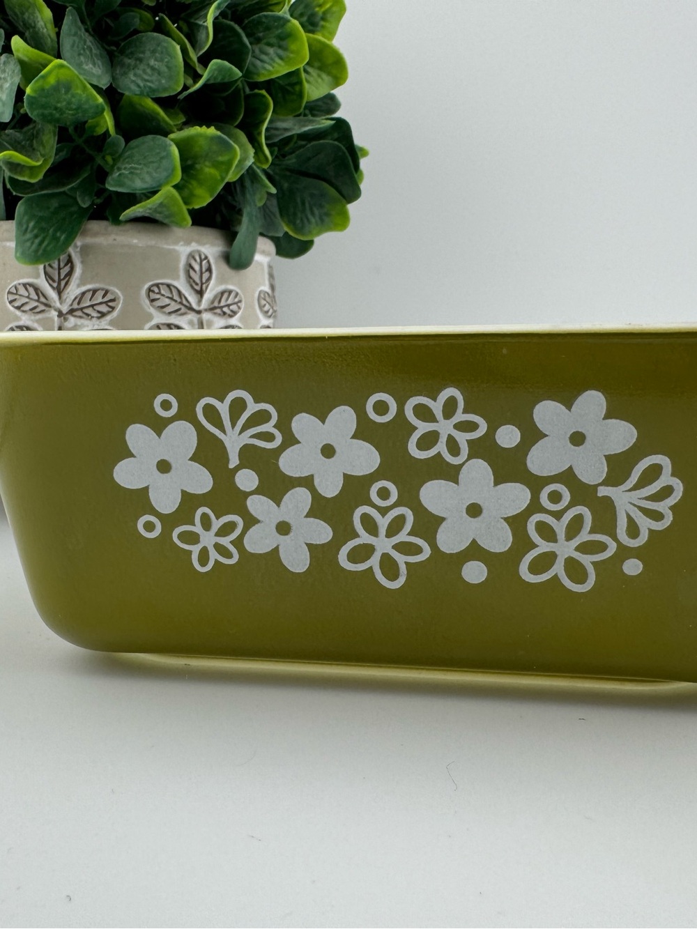 Vintage Pyrex Spring Blossom Loaf Pan – Avocado Green Floral Baking Dish 1 Qt - Picture 2 of 6